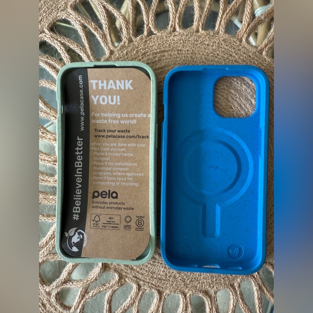 2x Pela iPhone 15 Cases